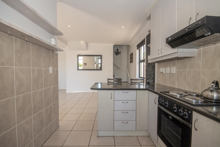 3 Bedroom Property for Sale in Royal Ascot Western Cape